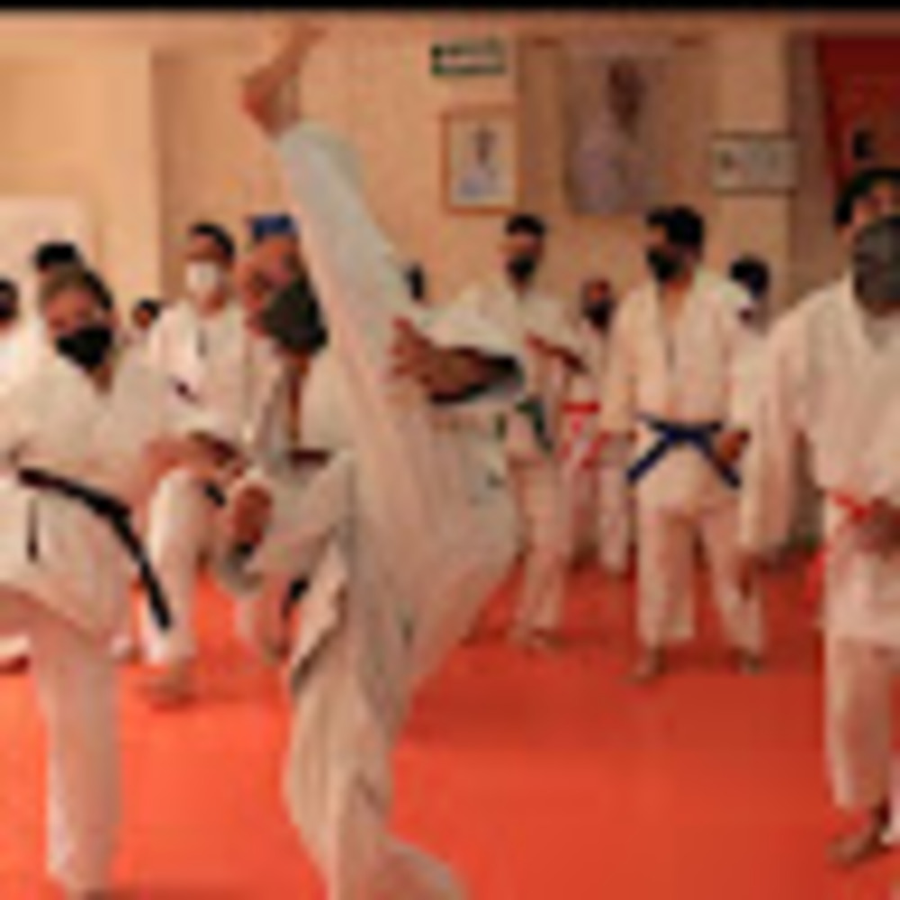 Meet your Posher, Carlos